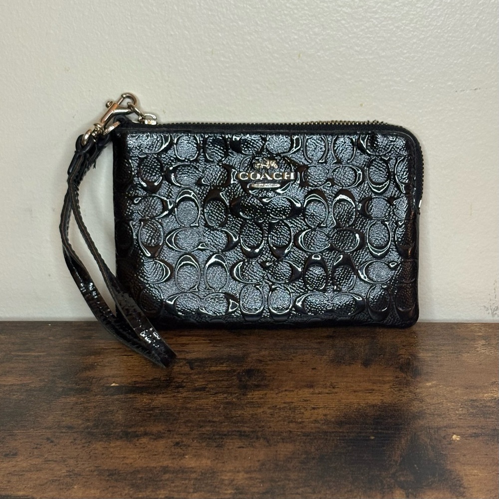 Coach | Corner Zip Wristlet Debossed Leather, Black - Picture 2 of 13